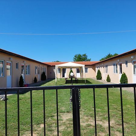 Krimski Bungalows Бяла Экстерьер фото
